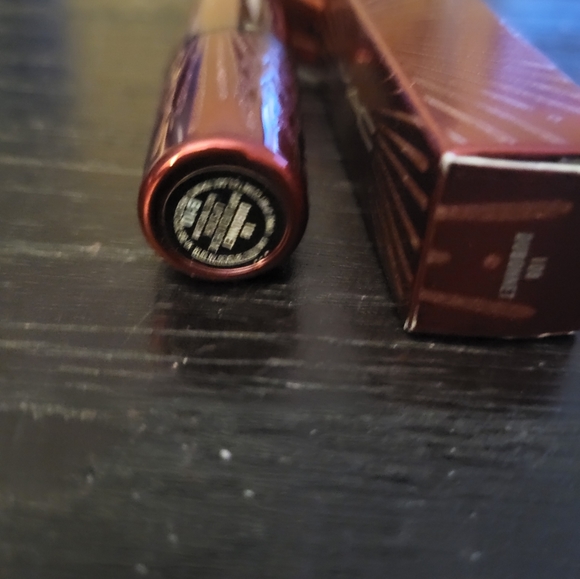 MAC Dubonnet lipstick - Picture 3 of 5